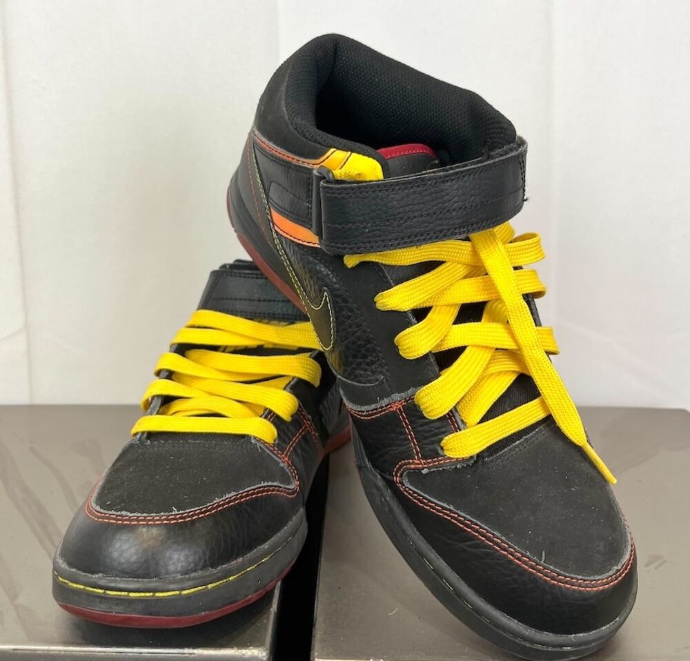 NIKE NYX Dunk Mid Strap Shoes 344608 001 Black Blaze Yellow Laces 2009 Size 8.5